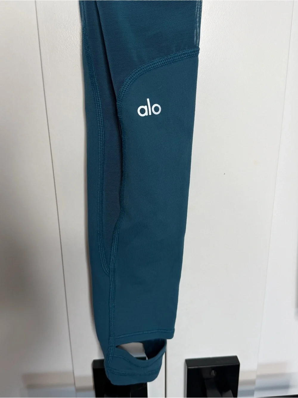 Alo Yoga Coast Leggings XS Teal stirrup mid rise athletic mesh workout gym yoga